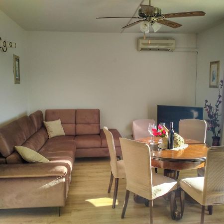 Loremi Apartment Pisak Exterior photo